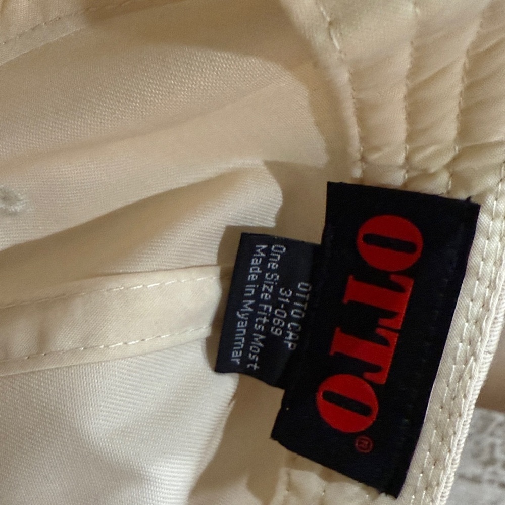Hat - Picture 3 of 4